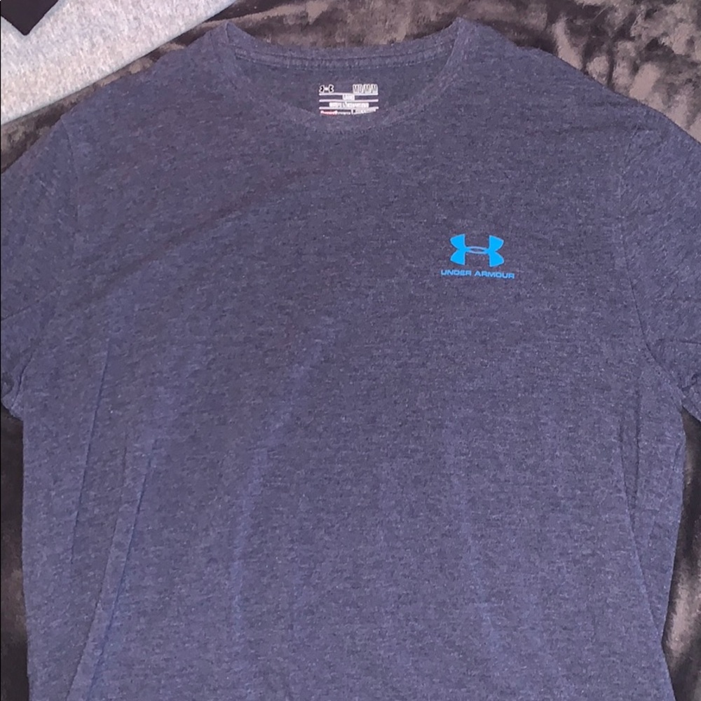 Under Armour Shirt (Loose)